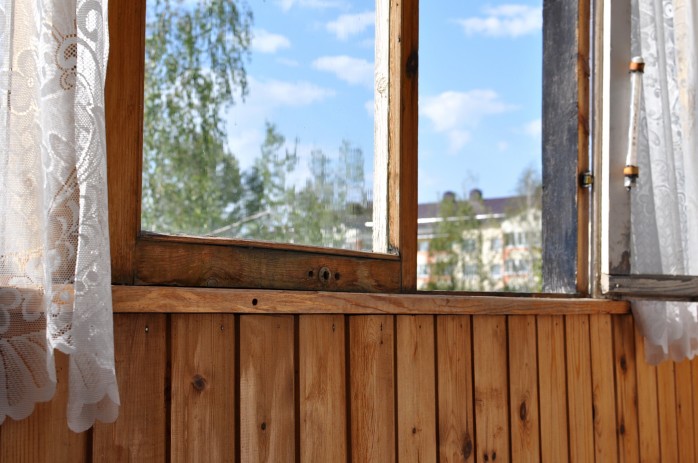 balcony 2